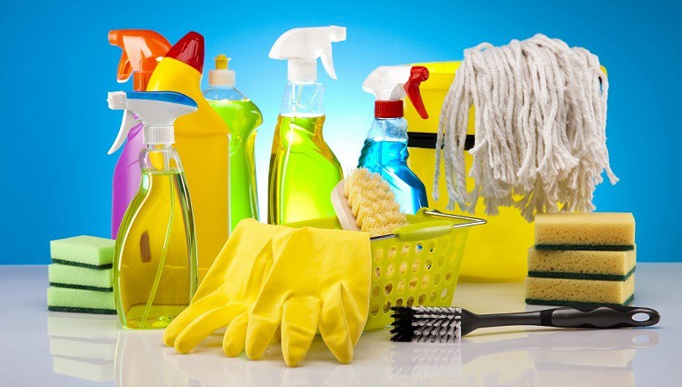Nếu bắt buộc phải tiếp xúc với các hóa chất thì nên có đồ bảo hộ