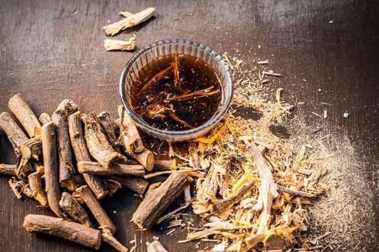 Điều trị viêm da tiếp xúc bằng thuốc Đông y an toàn và lành tính