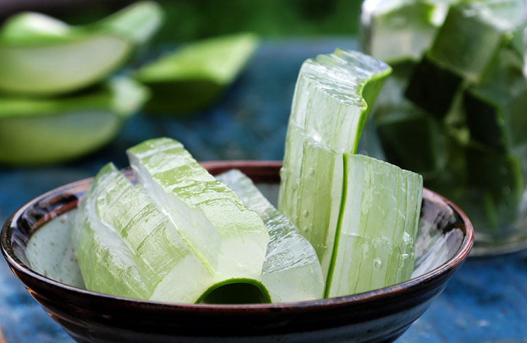 Dùng nha đam có thể cải thiện da rất tốt