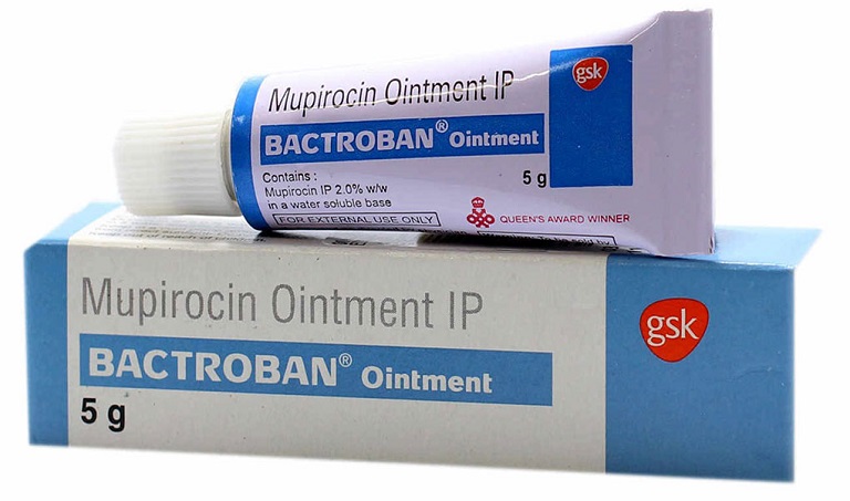 Thuốc bôi trị viêm da mủ Bactroban 2%