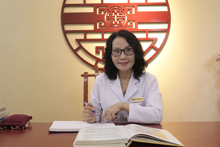 Thầy thuốc ưu tú, Bác sĩ Lê Phương